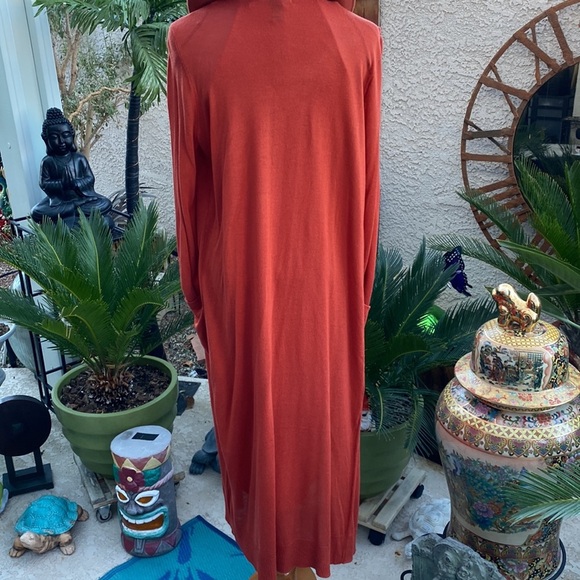 🧡🧡SUNSET ORANGE BODY-CON SLEEVELESS MOCK NECK DRESS W/SWEATER🧡🧡 - Picture 3 of 6